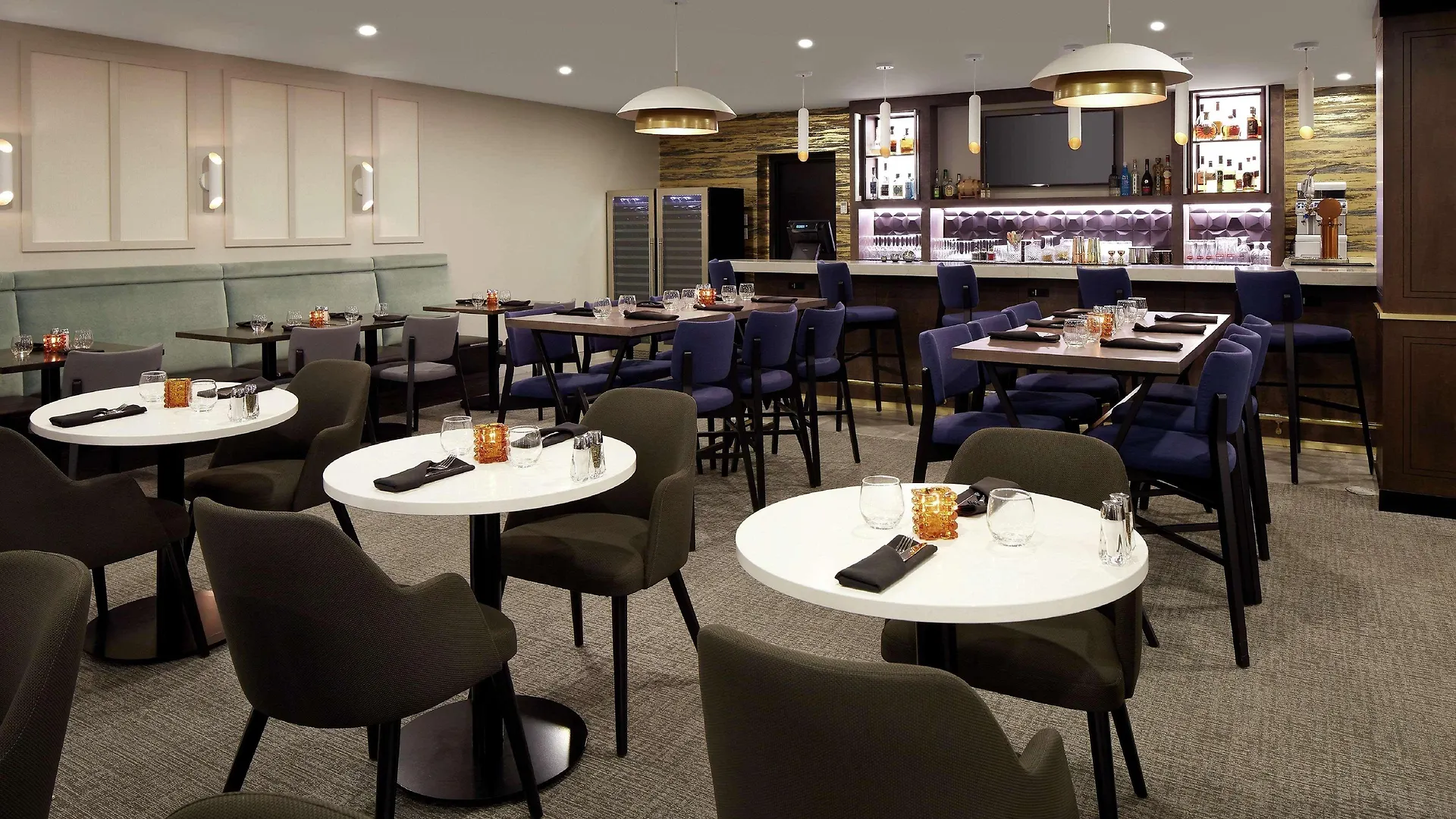 Hotel Doubletree By Hilton Montreal Airport Dorval 4*,  Canada
