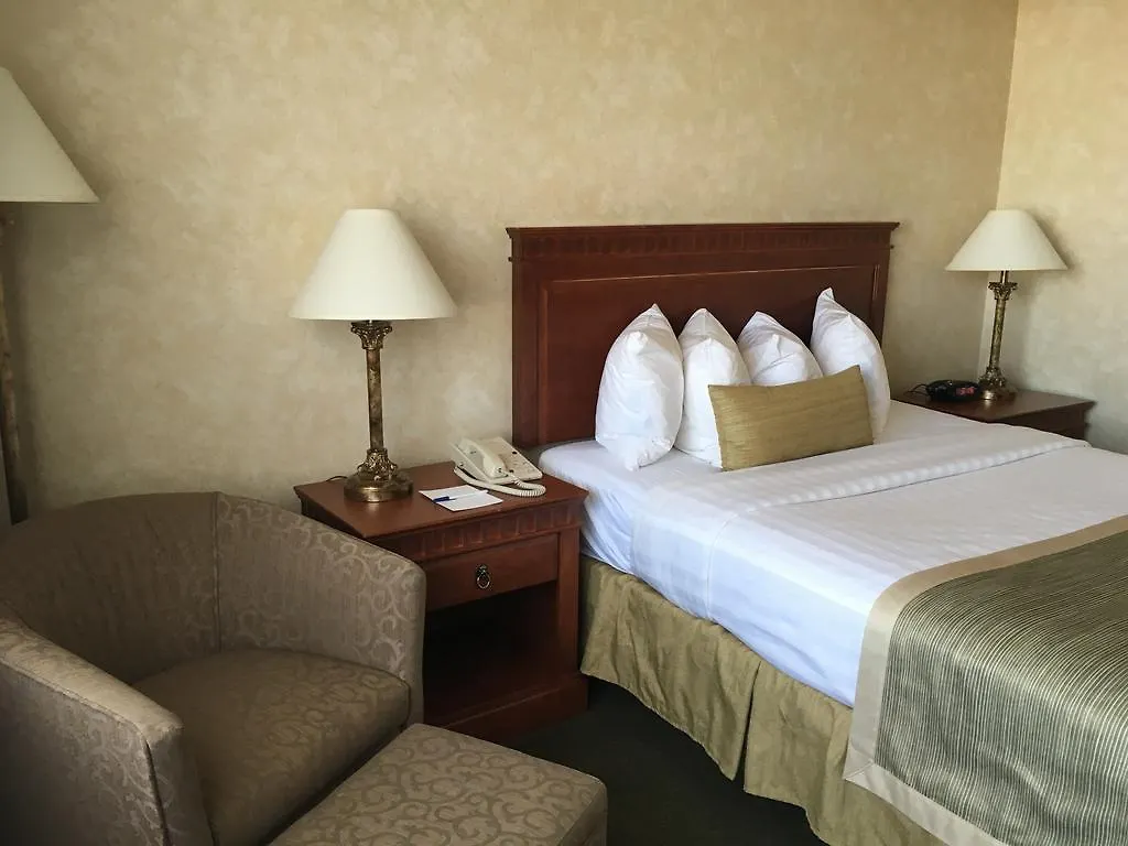Hotel Doubletree By Hilton Montreal Airport Dorval