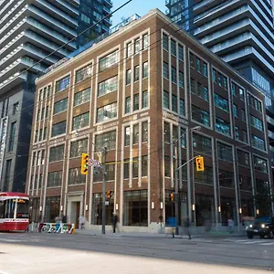 the-qube-hotel-toronto.hotelstorontoontario.org/